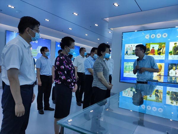 河南省人大常委會黨組書記、副主任趙素萍一行到克能新能源調(diào)研（2021年7月6日）